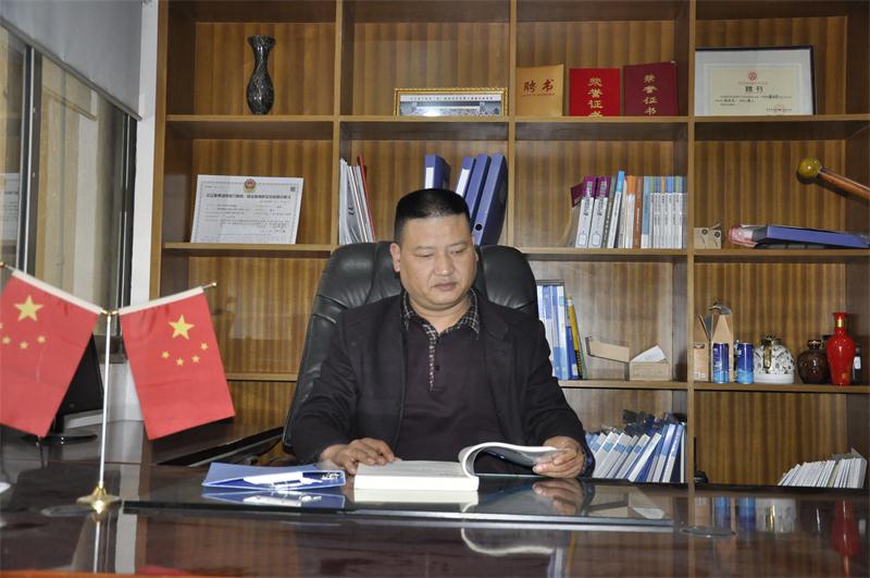 杨继强.JPG